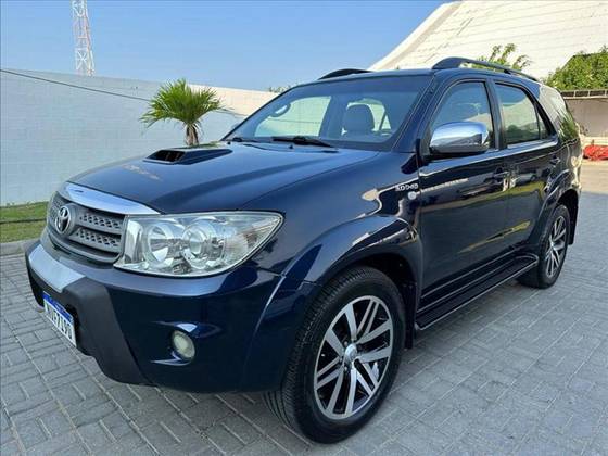 TOYOTA HILUX SW4 3.0 SRV 4X4 7 LUGARES 16V TURBO INTERCOOLER DIESEL 4P AUTOMÁTICO